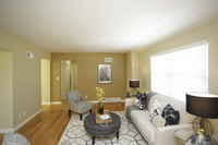 Courtyard Apartments in Overland Park, KS - Building Photo - Interior Photo