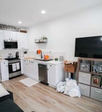 710 N Elizabeth St in Chicago, IL - Building Photo - Interior Photo