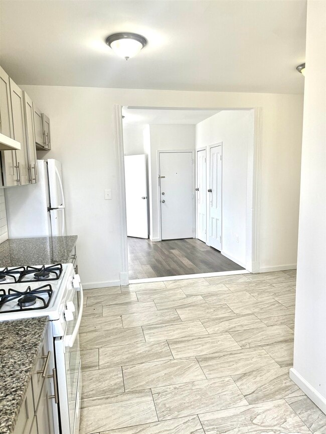 289 Bergen Ave in Jersey City, NJ - Building Photo - Building Photo