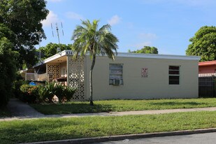 434 Roseland Dr in West Palm Beach, FL - Building Photo