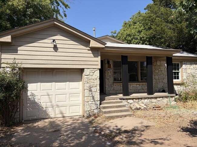 property at 1417 Oxford Way
