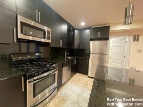 1616 Beacon St in Brookline, MA - Building Photo - Building Photo