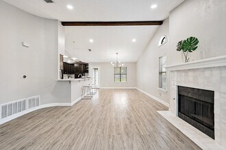 4712 Velasco Plz in Austin, TX - Building Photo - Building Photo