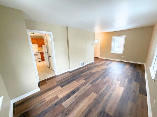 1200 Courtland Rd in Weirton, WV - Building Photo - Building Photo