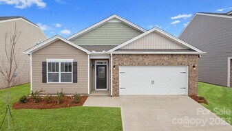 4003 Village Blvd NW in Conover, NC - Building Photo