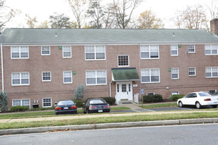 Fields of Falls Church Apartments