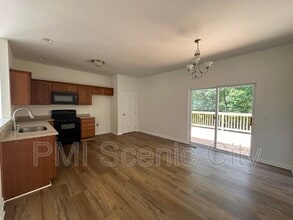 7527 Passport Dr in Ooltewah, TN - Building Photo - Building Photo