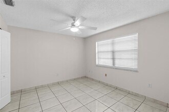 5645 Taft St, Unit 5645 in Hollywood, FL - Foto de edificio - Building Photo