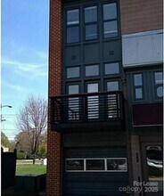 559 New Bern Station Ct, Unit 1015 in Charlotte, NC - Foto de edificio - Building Photo