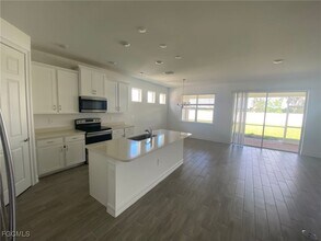 2974 Royal Gardens Ave in Ft. Myers, FL - Building Photo - Building Photo