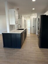 102 SE 11th St in Bentonville, AR - Building Photo - Building Photo