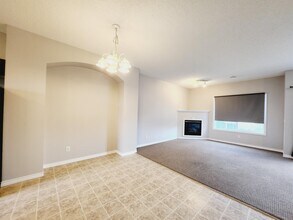 3010-3033 33 Ave NW in Edmonton, AB - Building Photo - Building Photo