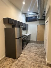 The Shop Lofts in Stoughton, WI - Foto de edificio - Building Photo