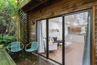130 E Longview St in Chapel Hill, NC - Building Photo - Building Photo