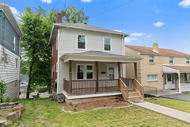 1827 Fairacres Ave in Pittsburgh, PA - Building Photo - Building Photo