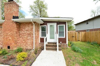 817 Englewood Dr in Chesapeake, VA - Building Photo - Building Photo