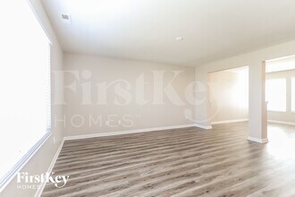 6159 N Woods Edge Dr in McCordsville, IN - Building Photo - Building Photo