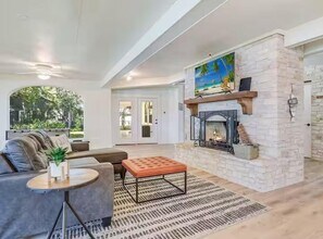 1263 Terminal Loop Rd in McQueeney, TX - Building Photo - Building Photo