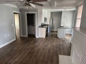 205 W Ann St, Unit A in Valdosta, GA - Building Photo - Building Photo