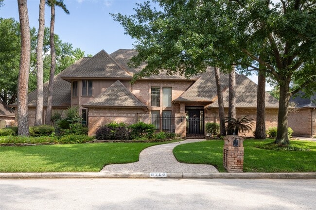 property at 9714 Godstone Ln