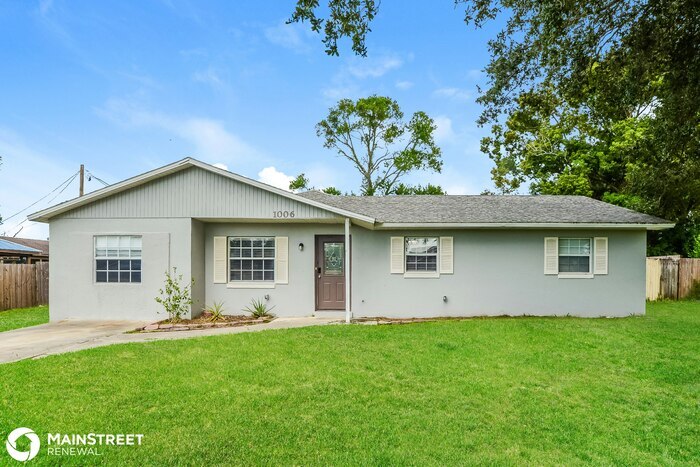 1006 Blue Horizon Dr in Deltona, FL - Building Photo