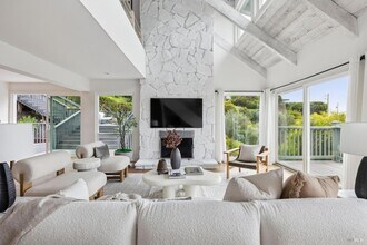 1837 Centro W St, Unit 4_250 in Tiburon, CA - Building Photo - Building Photo