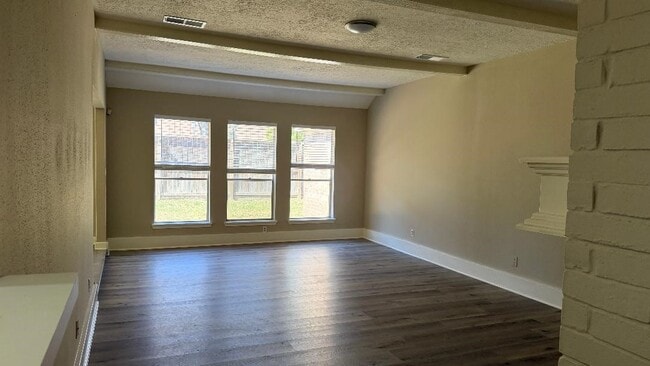 2218 Woodland Park Dr in Houston, TX - Building Photo - Building Photo