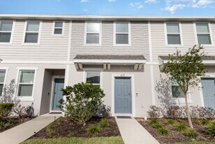 2037 Viewfinder St in Poinciana, FL - Building Photo