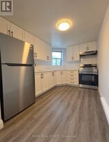 99 Bellevue Ave in Toronto, ON - Building Photo