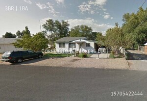 315 W Knearl St in Brush, CO - Building Photo
