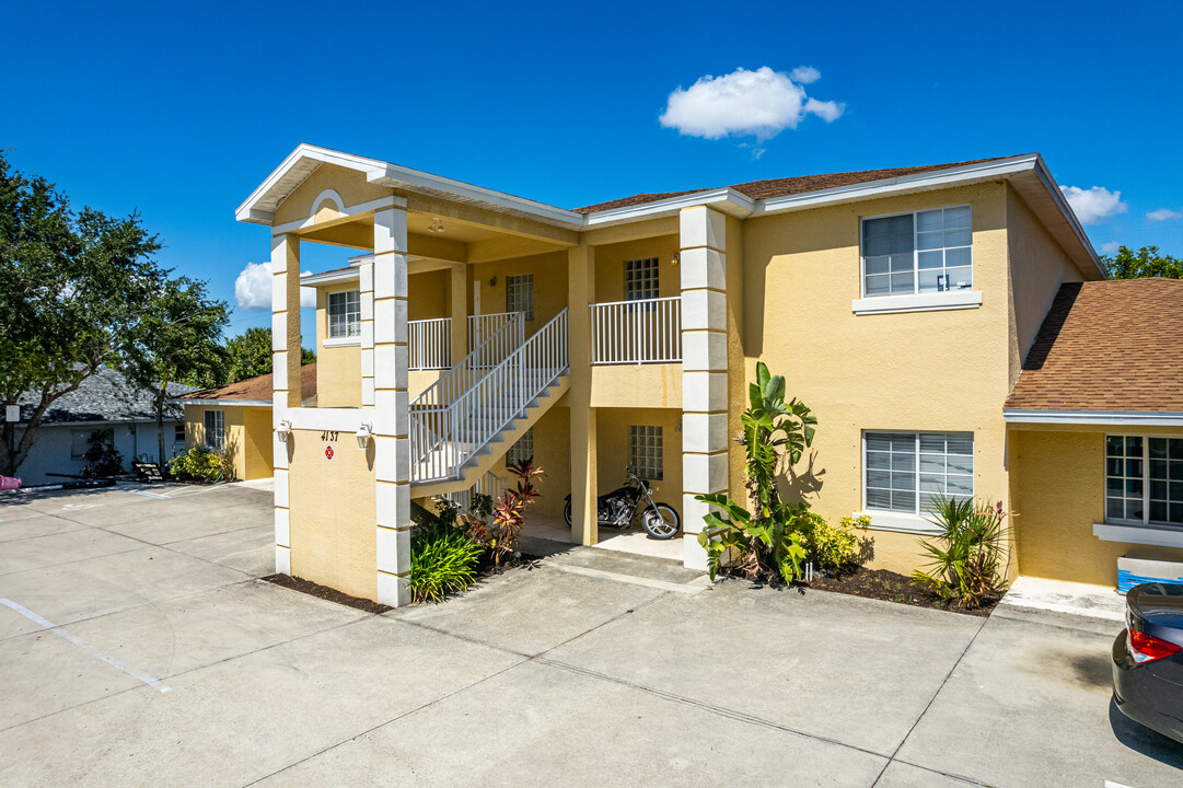 4137 Skyline Blvd in Cape Coral, FL - Building Photo