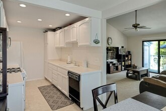 20561 S Vermont Ave in Torrance, CA - Building Photo - Building Photo