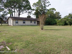 6207 E Baker Cir in Cocoa, FL - Building Photo - Building Photo