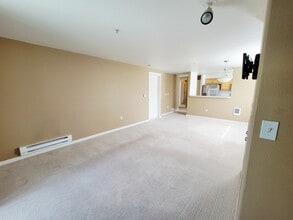 780 NW 185th Ave, Unit 202 in Beaverton, OR - Building Photo - Building Photo