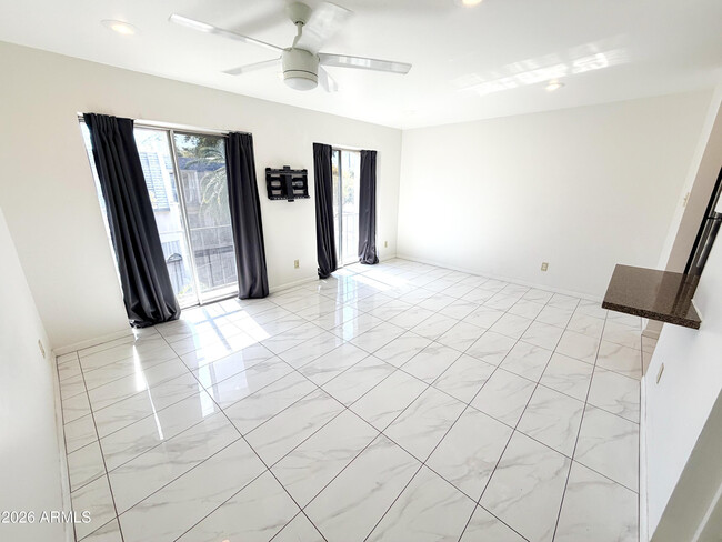 1016 E Osborn Rd in Phoenix, AZ - Building Photo - Building Photo