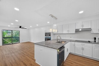 1516 Bay Area Blvd in Houston, TX - Building Photo - Building Photo