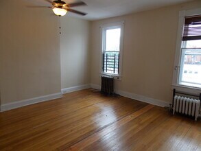 2832 N Calvert St in Baltimore, MD - Building Photo - Building Photo