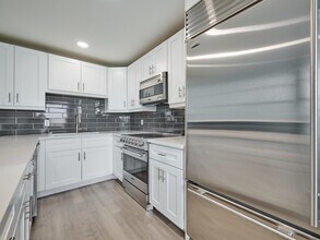 227 Castlewood Dr in North Palm Beach, FL - Building Photo - Building Photo