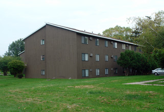 Century Apartments in Liverpool, NY - Building Photo - Building Photo