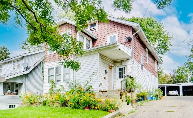 649 Patterson Ave in Akron, OH - Building Photo