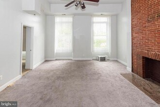 31 N Paca St in Baltimore, MD - Foto de edificio - Building Photo