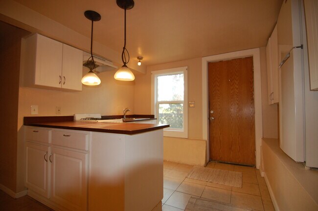 8490 Trenton Rd, Unit 8490 Trenton in Forestville, CA - Building Photo - Building Photo