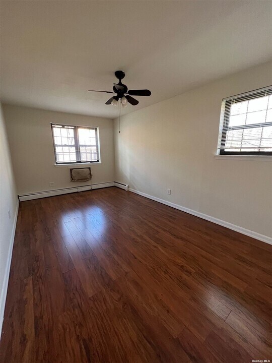 219-27 67th Ave, Unit 1 in Queens, NY - Building Photo