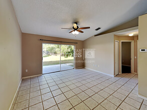 1206 Timber Trace Dr in Zephyrhills, FL - Building Photo - Building Photo