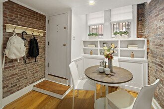 76 Phillips St in Boston, MA - Building Photo - Building Photo