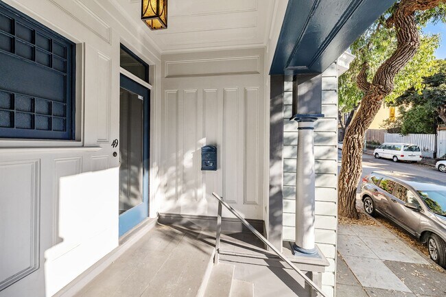 49 Cortland Ave in San Francisco, CA - Building Photo - Building Photo