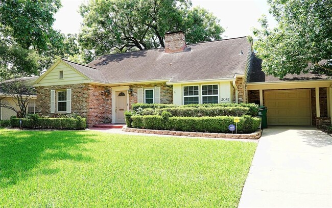 2047 McClendon St in Houston, TX - Building Photo - Building Photo