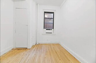 151 W 74th St in New York, NY - Building Photo - Building Photo