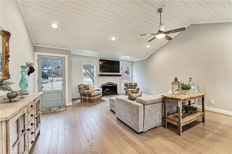 5235 Lanier Ln in Cumming, GA - Building Photo - Building Photo