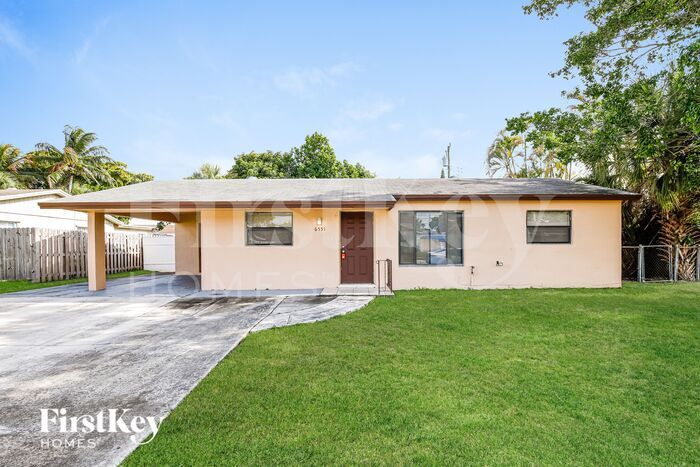 6551 NW 5th St in Margate, FL - Building Photo